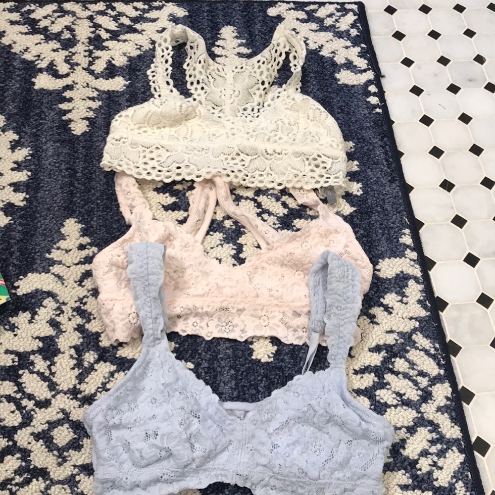 3 XS Aerie Bralettes